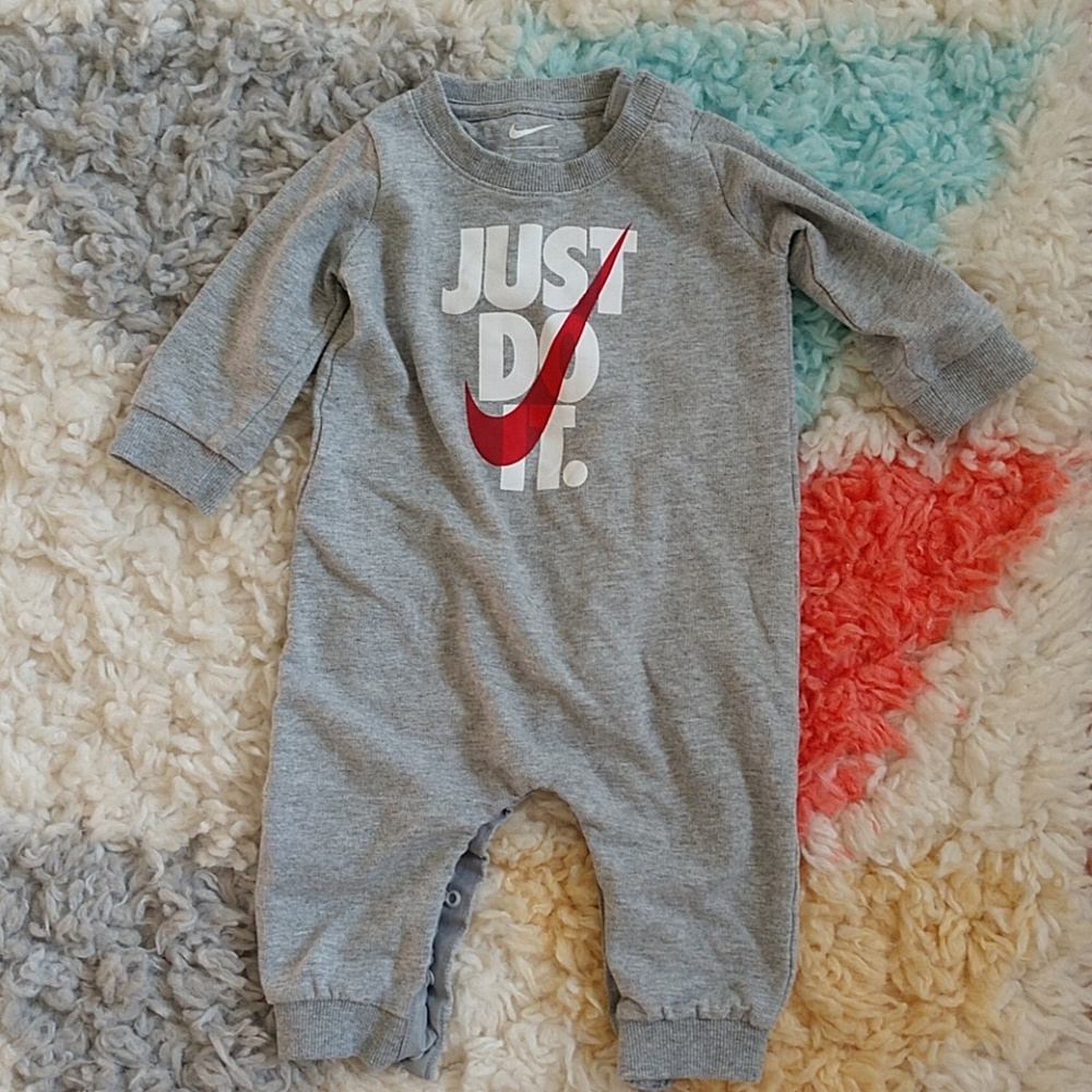 Nike romper